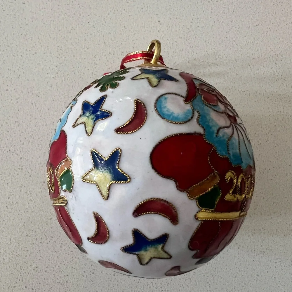 Vintage Cloisonné Santa 2000 Round Christmas Ornament In‎ Box